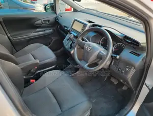 Toyota Wish 2016