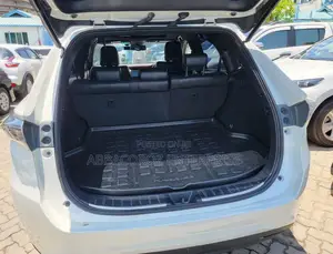 Toyota Harrier 2017 Off white