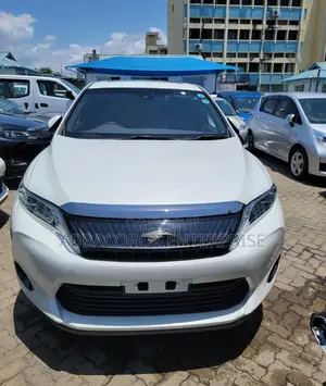 Toyota Harrier 2017 Off white