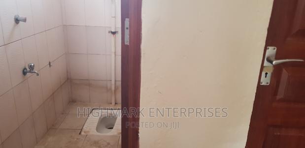 Godown to Let,Athiriver - thumbnail 4