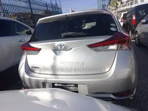 Toyota Auris 2016 Gray