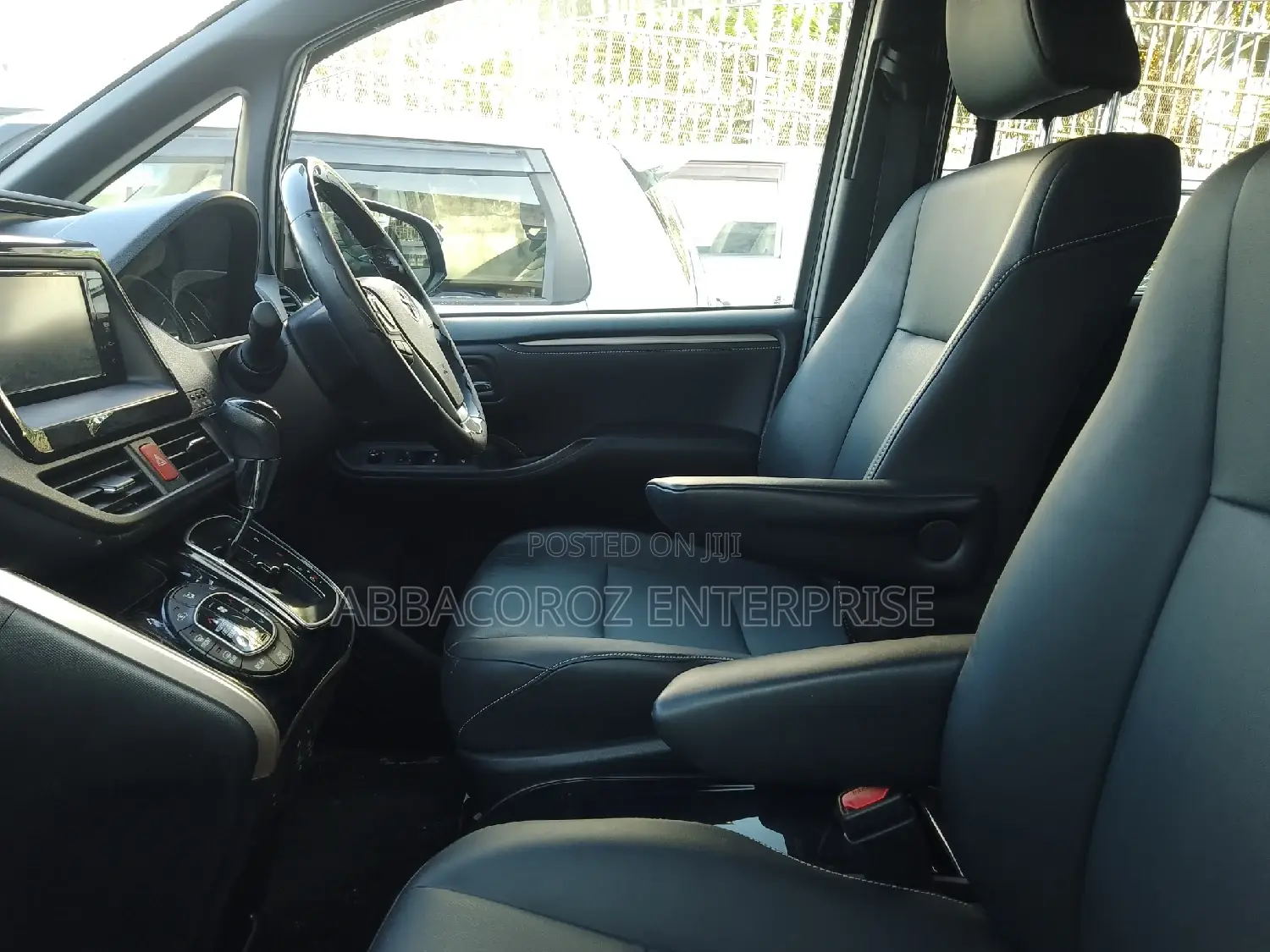 Toyota Esquire 2016 Matt Black