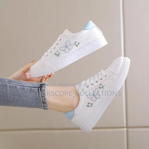 Ladies Butterfly Print Sneakers - thumbnail 2