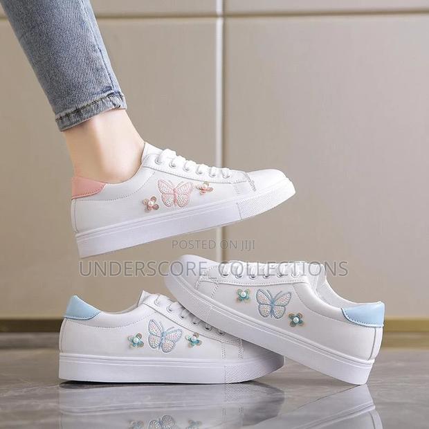 Ladies Butterfly Print Sneakers - thumbnail 3