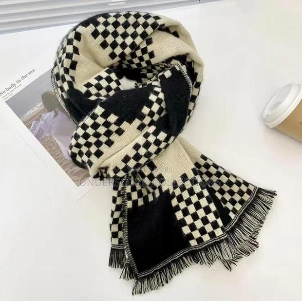 Good Quality and Heavy Ladies Scarf - thumbnail 6