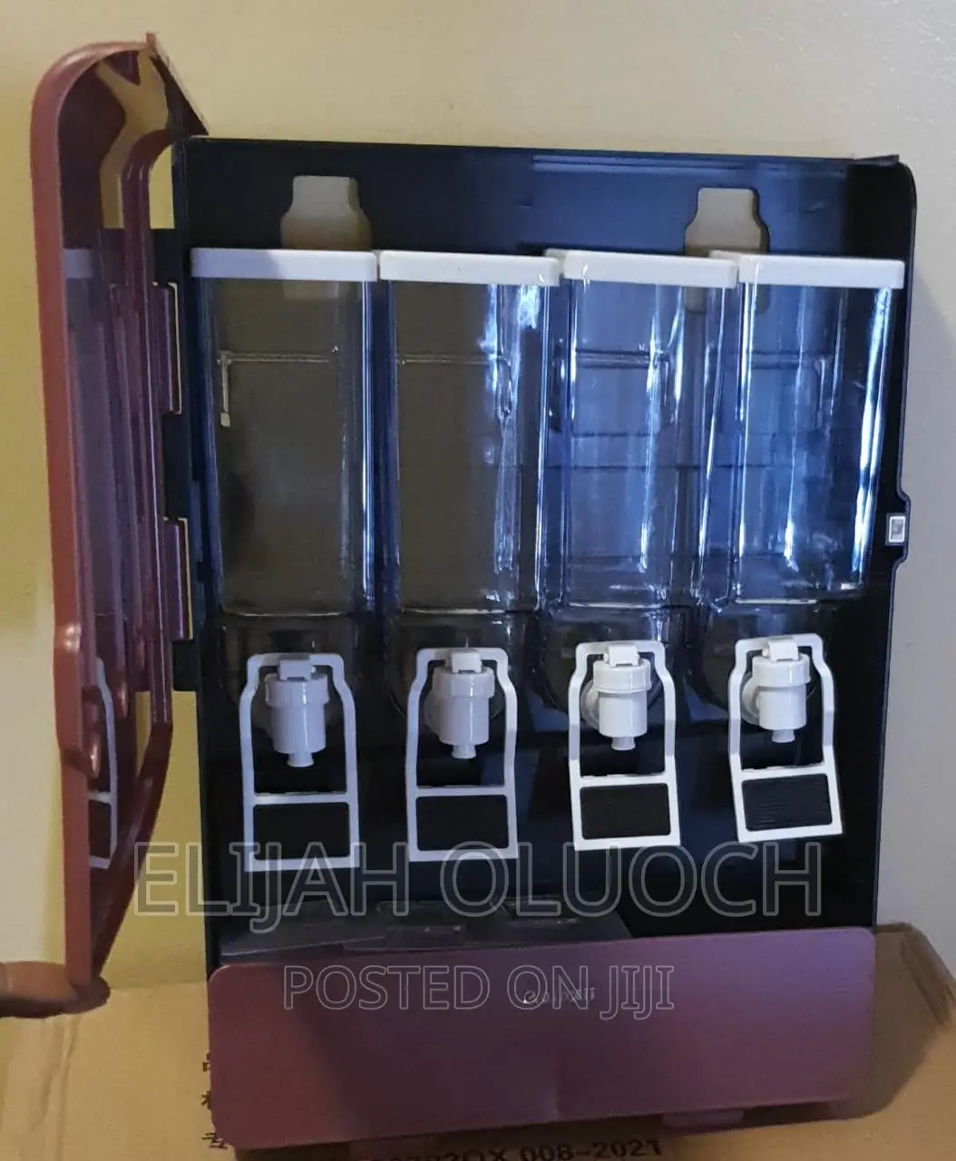 4 Way Liquid Dispenser With 4 Spice Holder