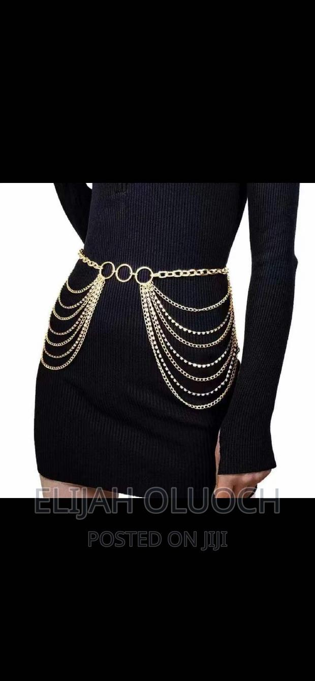 Elegant Chain Belt - main view