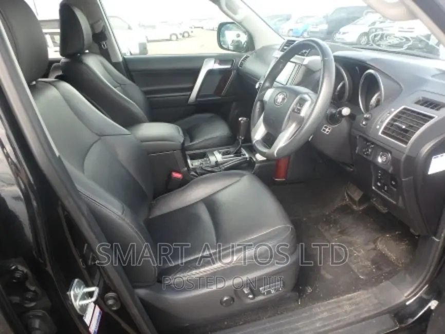 Toyota Land Cruiser 2017 Black