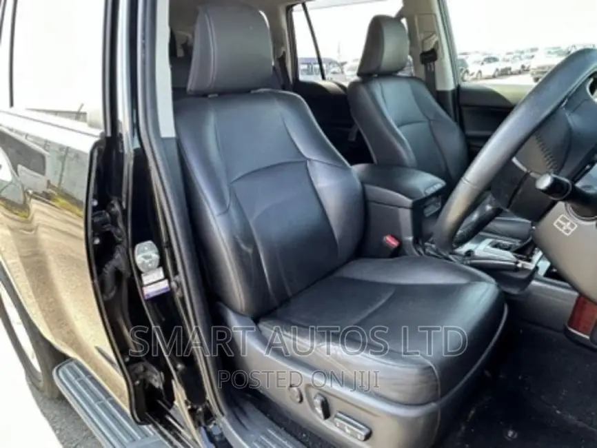 Toyota Land Cruiser 2017 Black