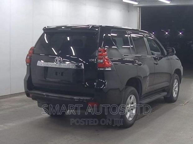 Toyota Land Cruiser Prado 2017 Black - thumbnail 6