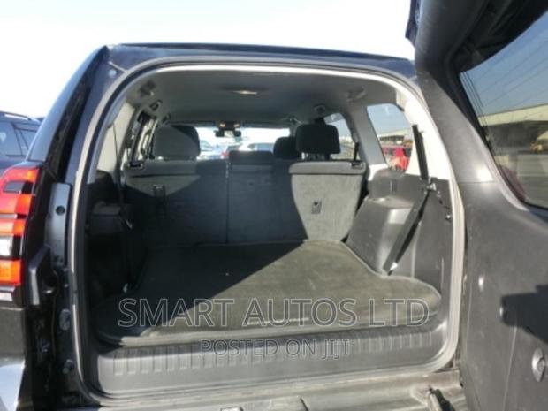 Toyota Land Cruiser Prado 2017 Black - thumbnail 7