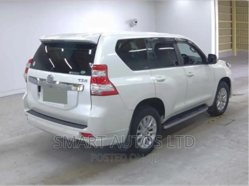 Toyota Land Cruiser 2016 Pearl