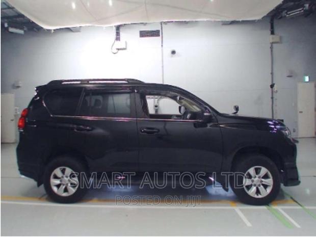 Toyota Land Cruiser Prado 2019 Black - thumbnail 3
