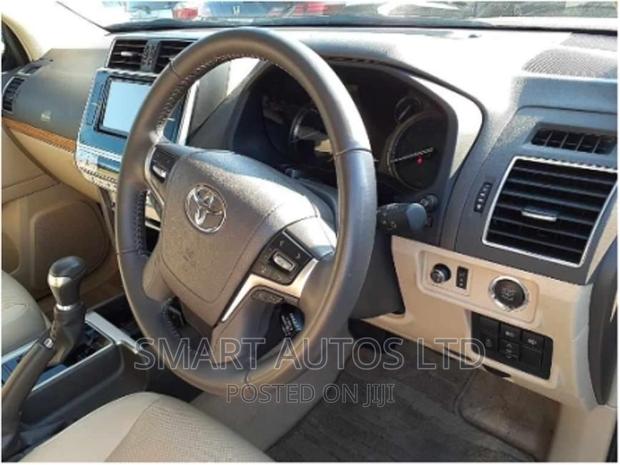 Toyota Land Cruiser Prado 2019 Black - thumbnail 7