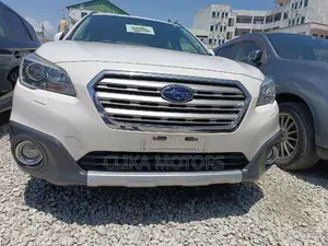 Used Subaru Outback 2.5i Premium AWD - Clean White