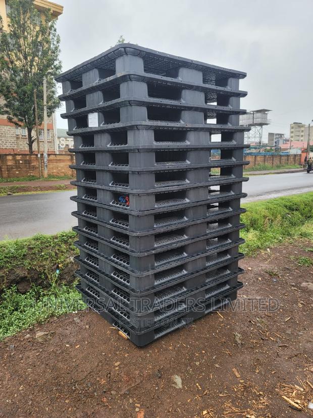 Heavy Duty Plastic Pallets - Premium Pallets for Store Use - main view