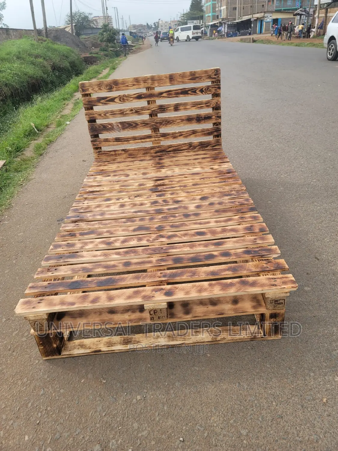 Pallet Bed - DIY Detachable Pallet Bed