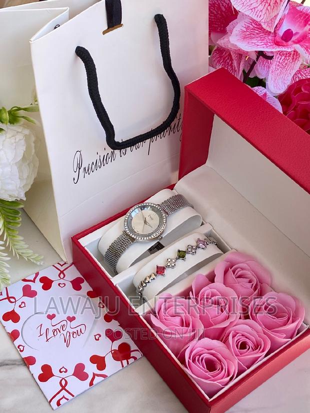 Silver Floral Gift Set - main view