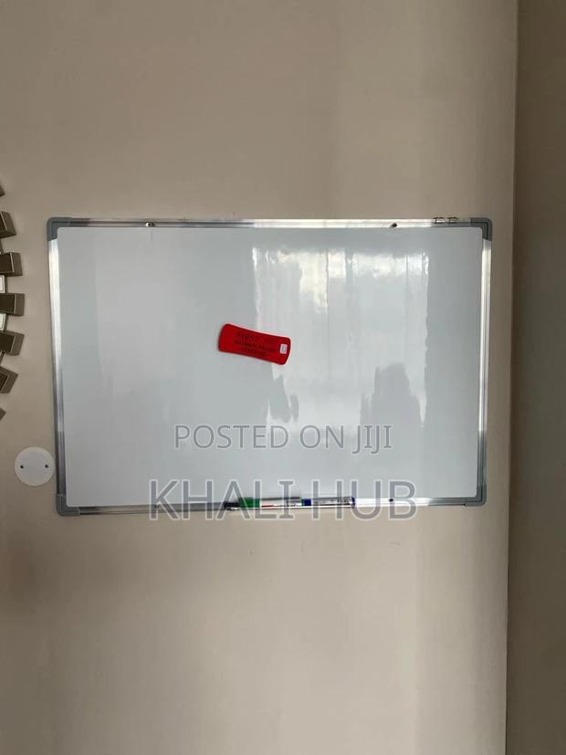 White Board White Board N White Board - main view