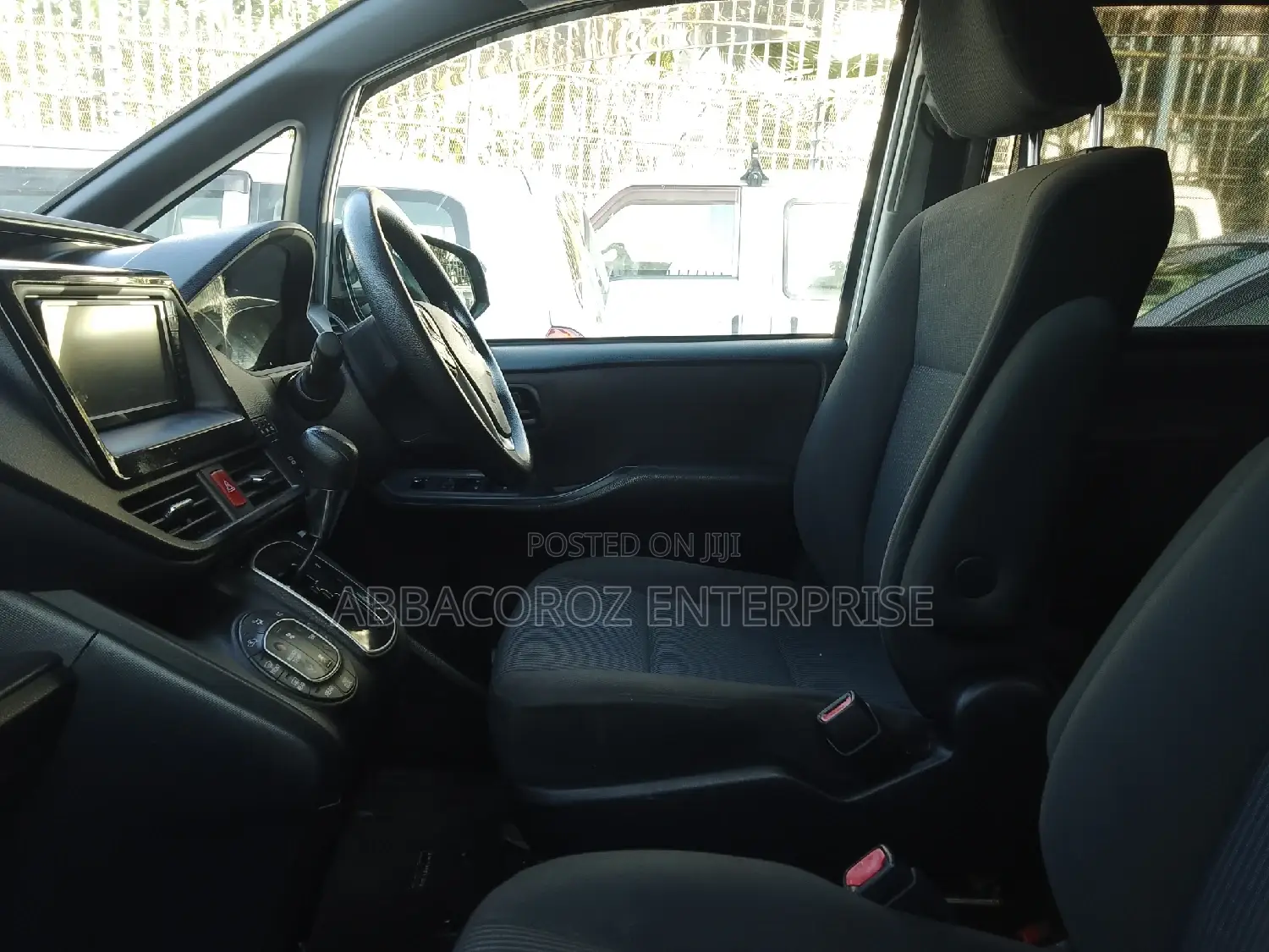 Toyota Voxy 2016 Gray