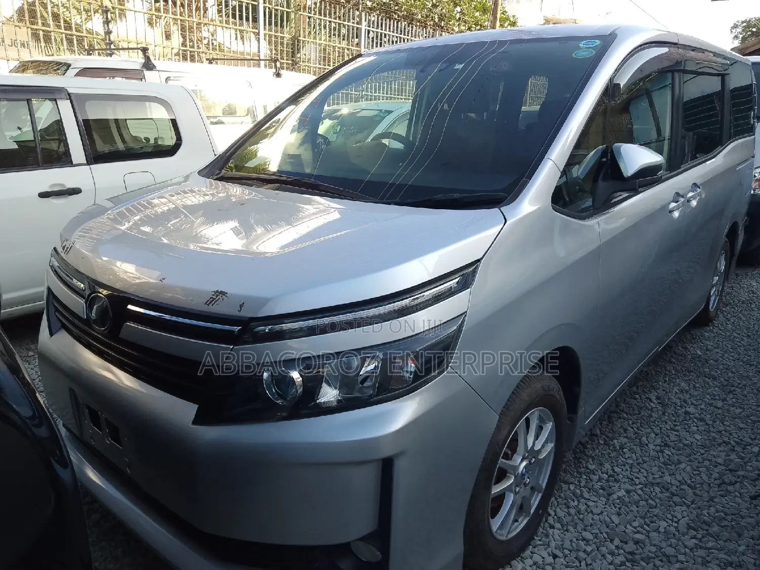 Toyota Voxy 2016 Gray