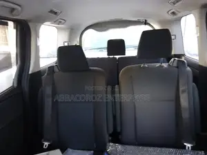 Toyota Voxy 2016 Gray