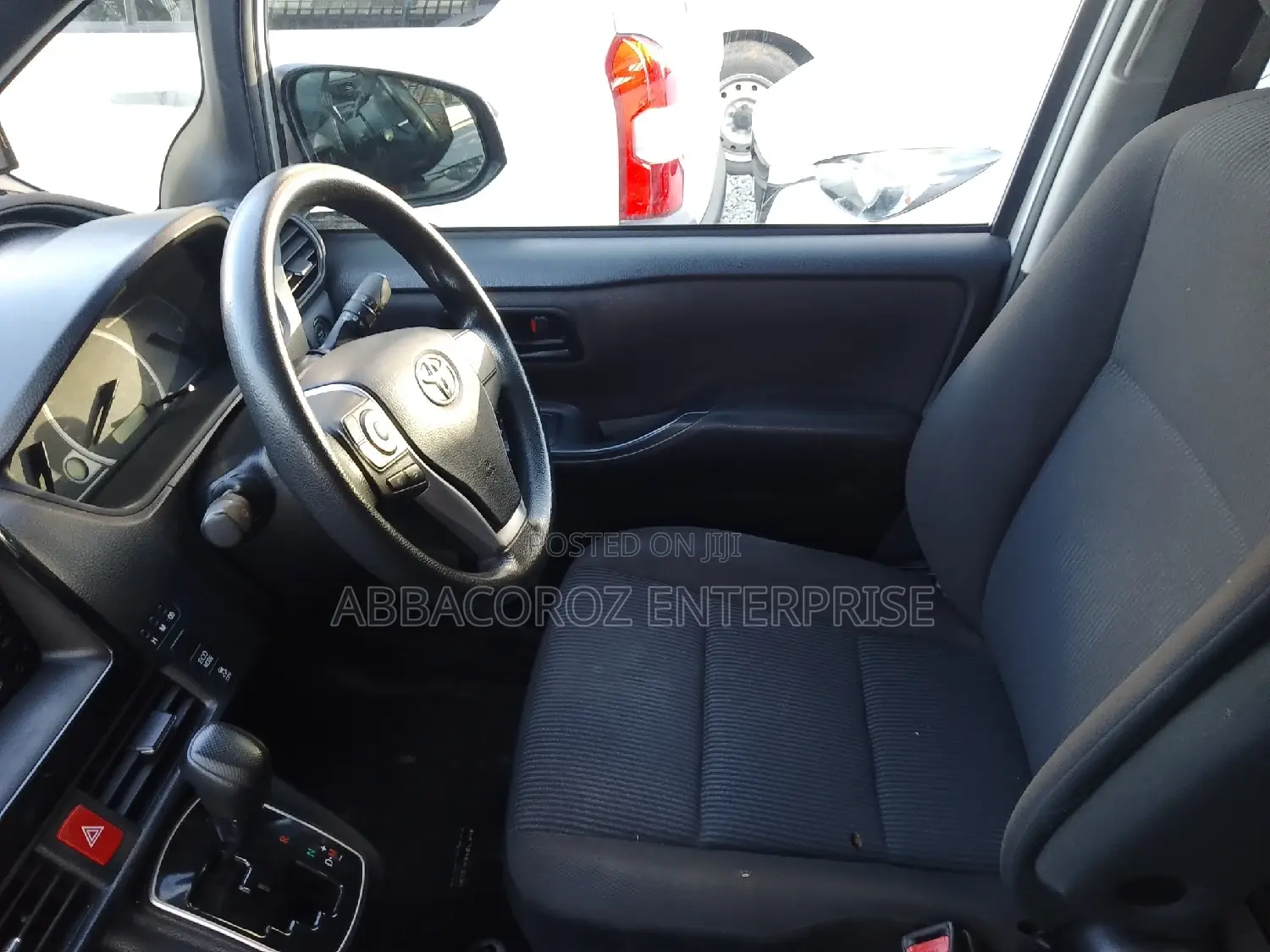 Toyota Voxy 2016 Gray