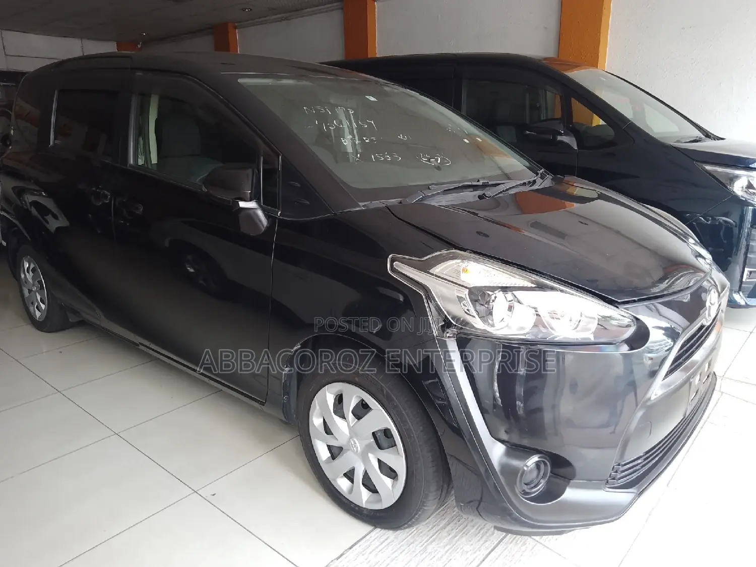 Toyota Sienta 1.5 AWD 2016 Matt Black