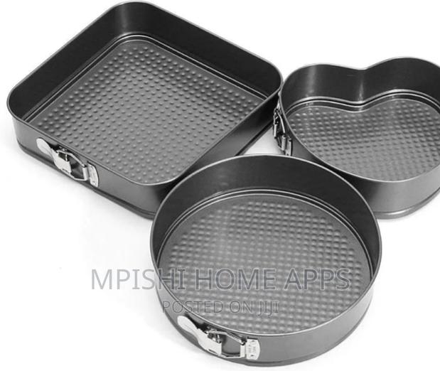 Nonstick 3pcs Cake Mould/Baking Tins Size 24cm/22cm/20cm - thumbnail 4