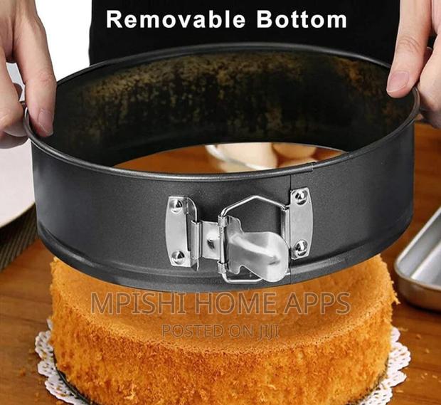 Nonstick 3pcs Cake Mould/Baking Tins Size 24cm/22cm/20cm - thumbnail 6