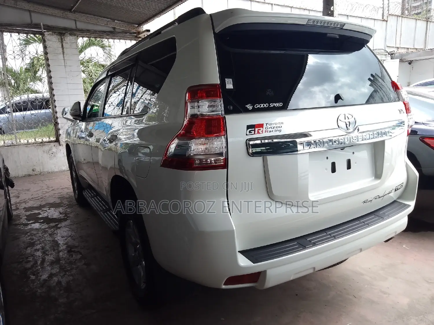 Toyota Land Cruiser Prado 2.8 2017 Pearl