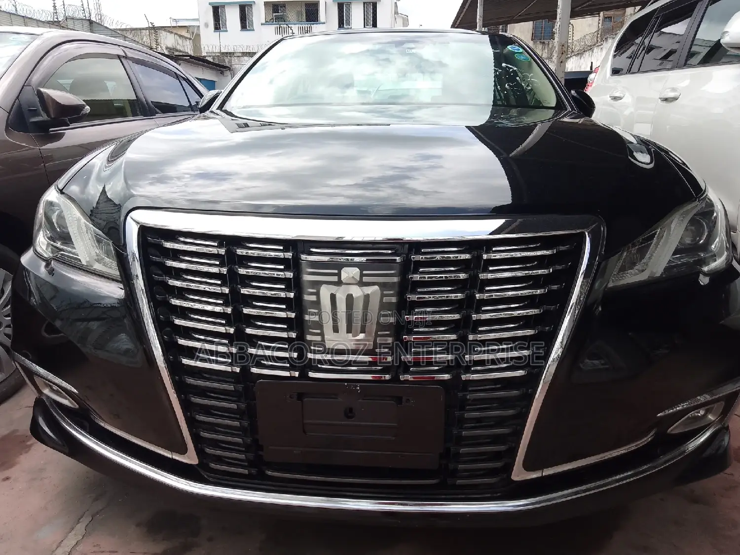 Toyota Crown 2016 Matt Black