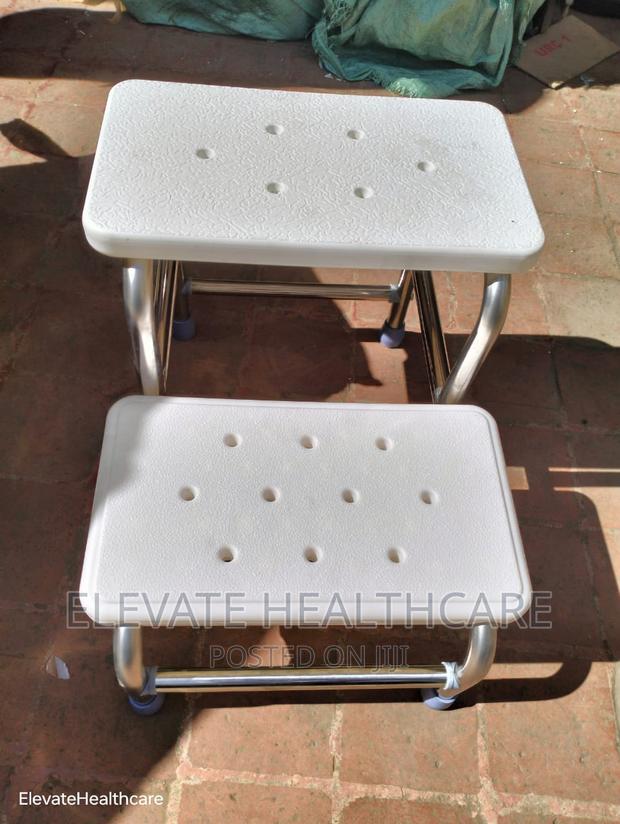 Stepping Stool/Side Step - thumbnail 2