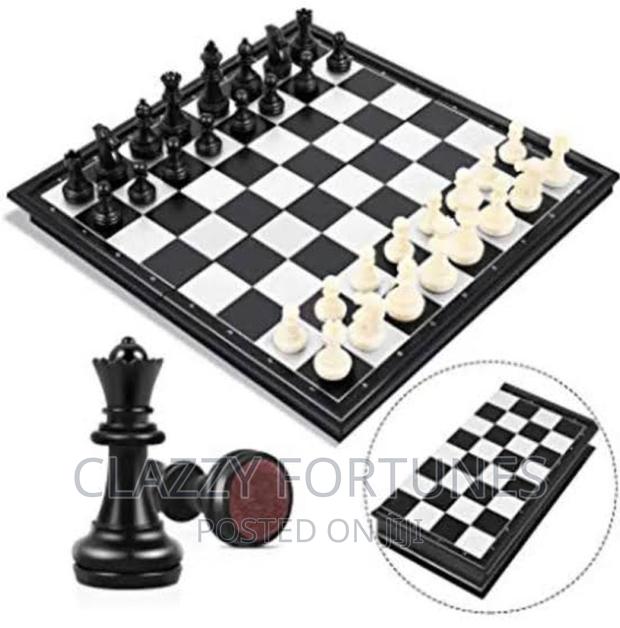 Worldmagnetic Foldable Chess Board
Quadpro - thumbnail 3