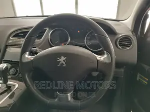 Peugeot 5008 1.2 PureTech Access 2016 Brown