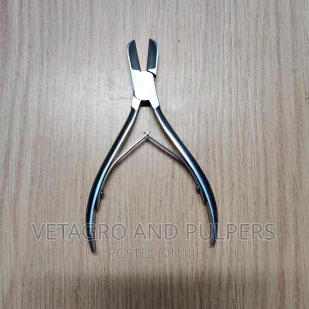 Pig Tooth Clippers - thumbnail 3