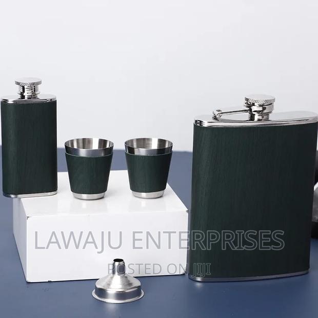 Green Portable Flagon Hip Flask Set