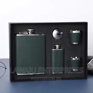 Green Portable Flagon Hip Flask Set