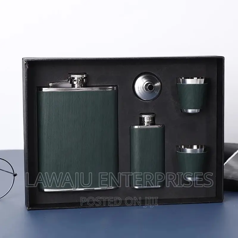 Green Portable Flagon Hip Flask Set