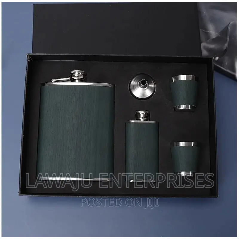 Green Portable Flagon Hip Flask Set