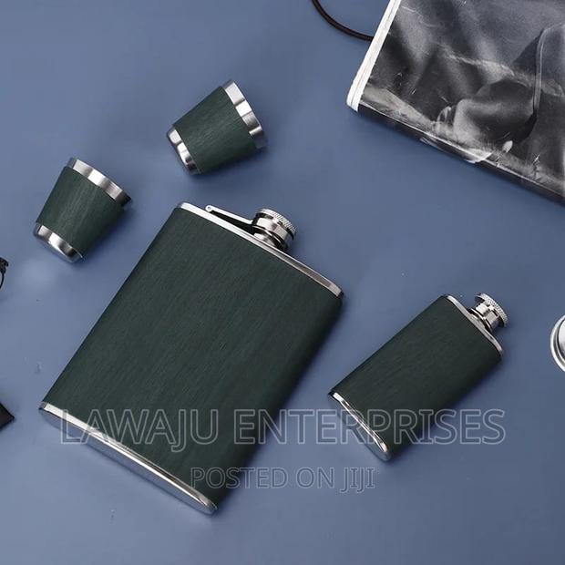 Green Portable Flagon Hip Flask Set - thumbnail 4