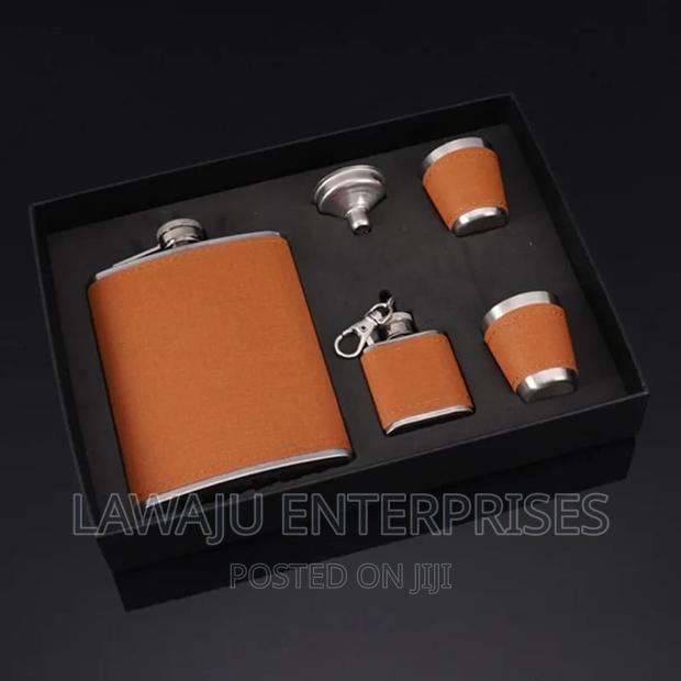 Brown Portable Flagon Hip Flask Set - thumbnail 2