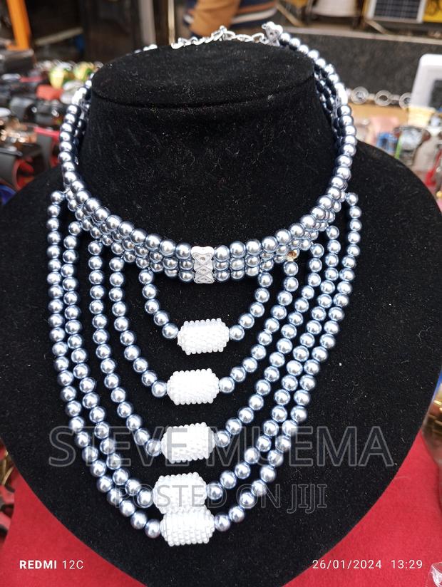 Beads Necklace - thumbnail 3