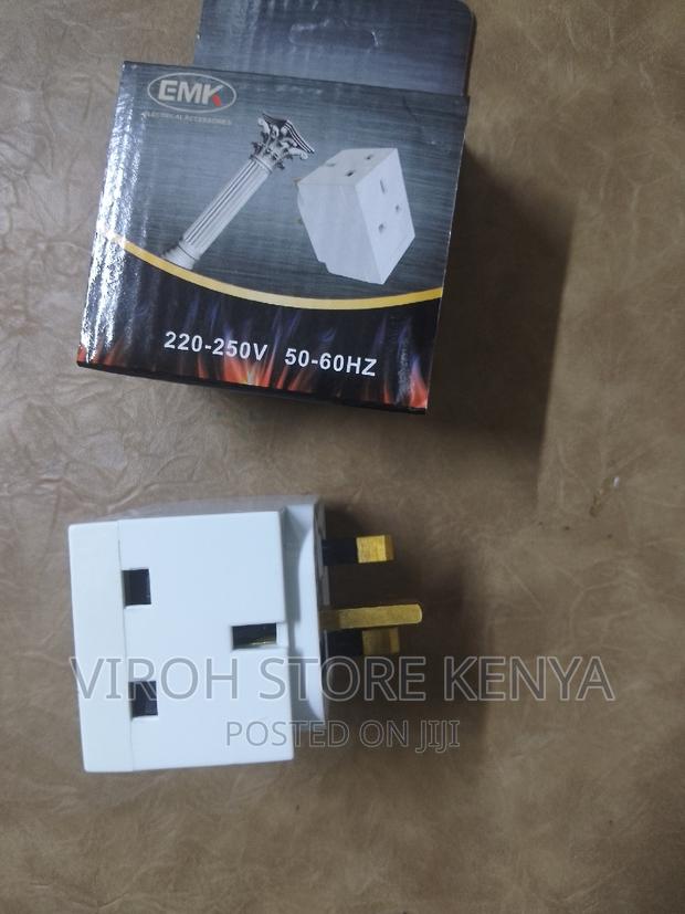 Universal UK Adapter Multiplug 220-250v 60hz - thumbnail 4