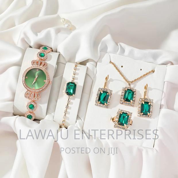 Emerald Green Ladies Jewellery Set - thumbnail 2