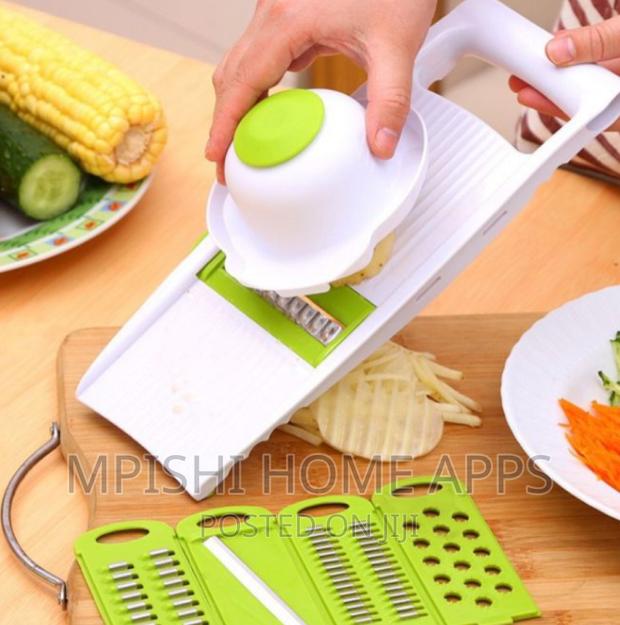 Multifuntional Grater/Slicer - thumbnail 2