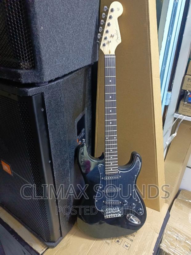 Fender Electric Guitar Black:, - thumbnail 3