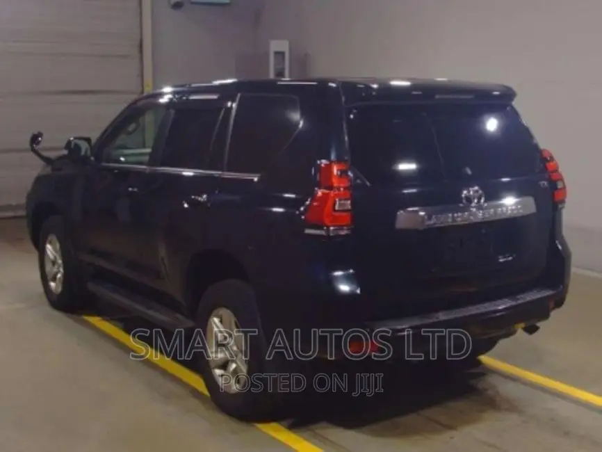 Toyota Land Cruiser Prado 2017 Black