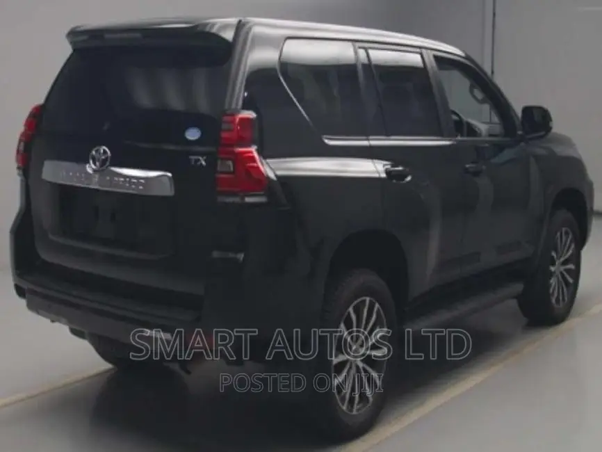 Toyota Land Cruiser Prado 2017 Black