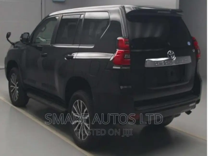 Toyota Land Cruiser Prado 2017 Black